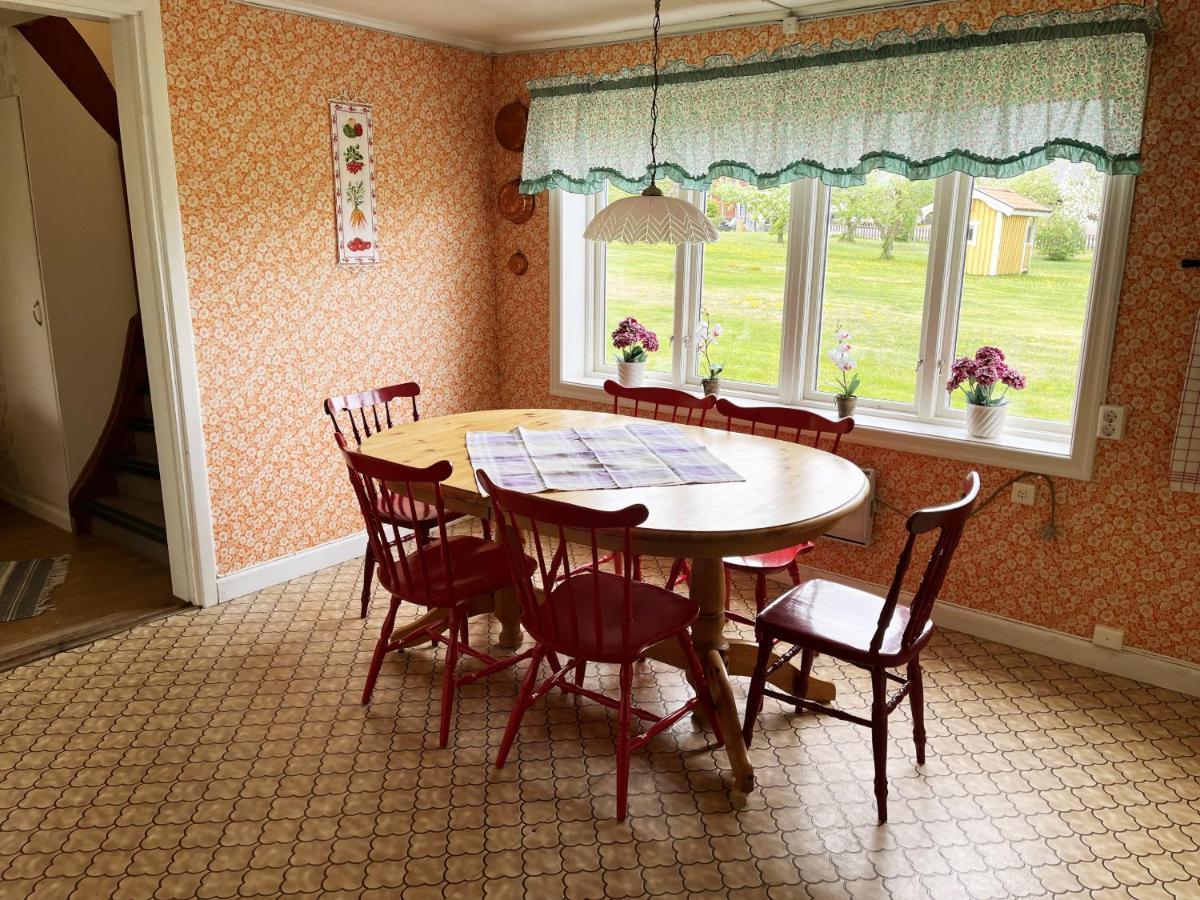 Cozy Red Cottage In The Countryside Outside Vimmerby Gullringen 外观 照片