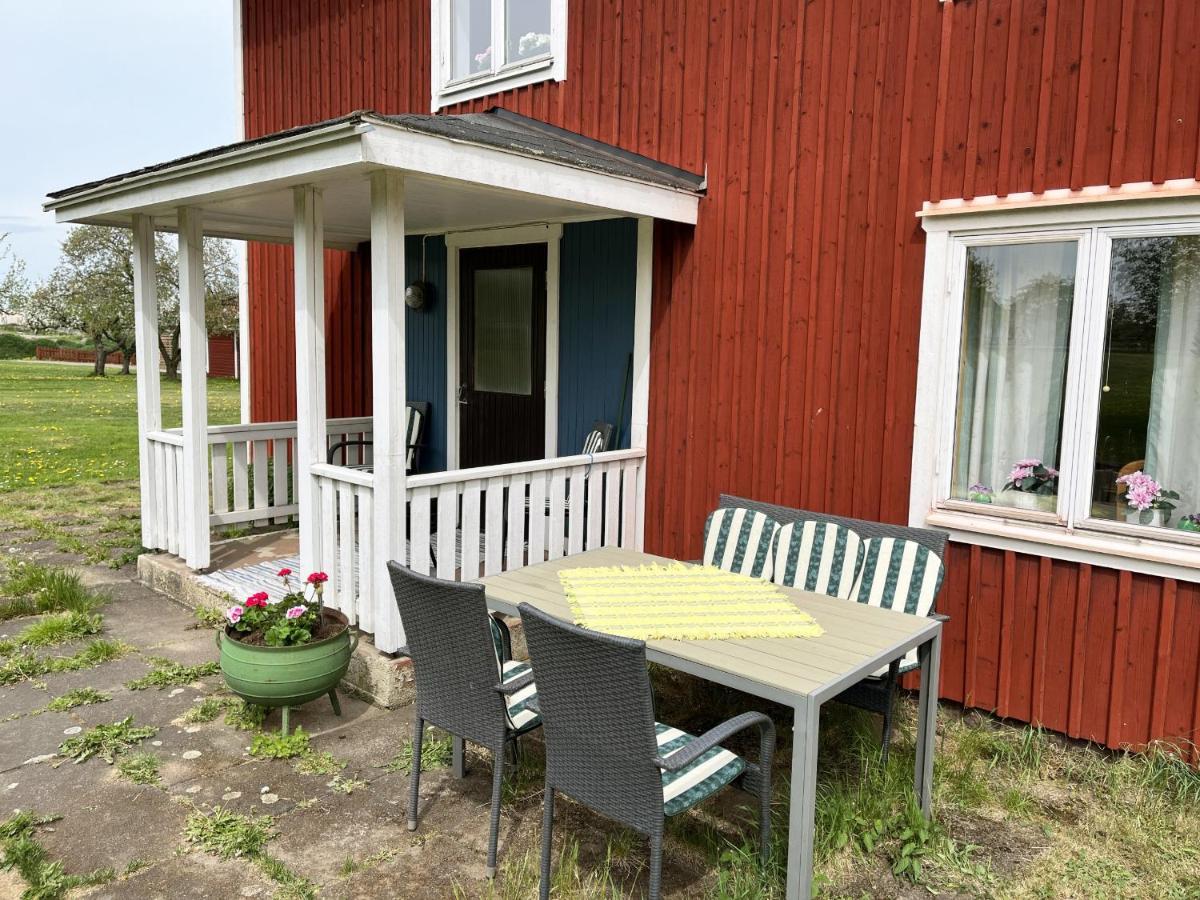 Cozy Red Cottage In The Countryside Outside Vimmerby Gullringen 外观 照片